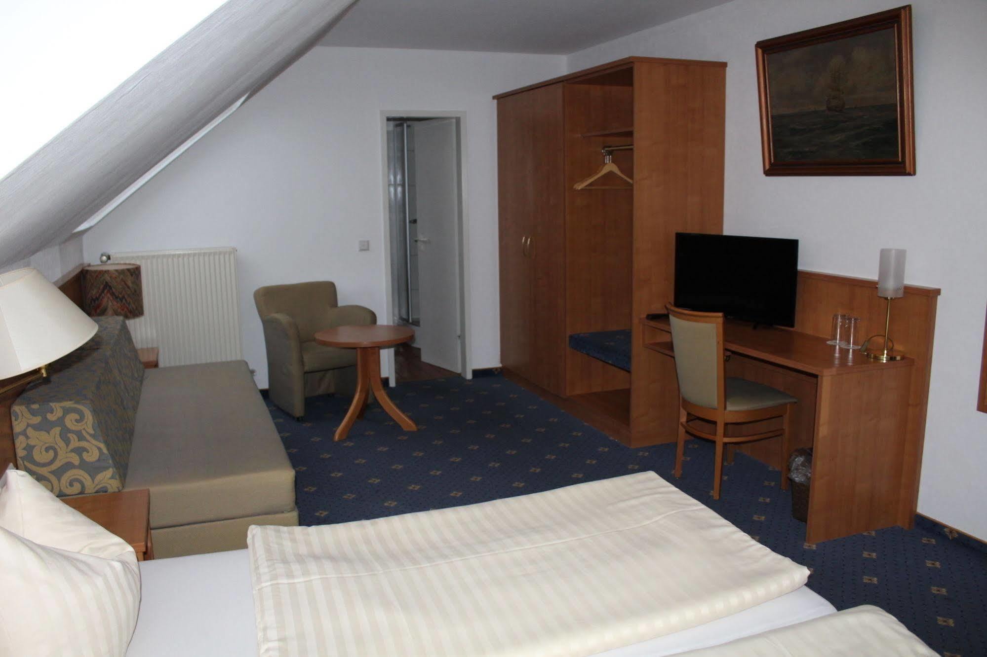 Hotel Kaiserhof Lehrte Zewnętrze zdjęcie